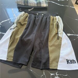 Kids xl fits like men’s m